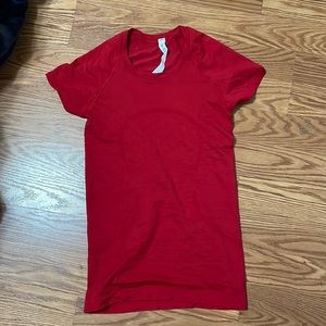 Red lululemon short sleeve